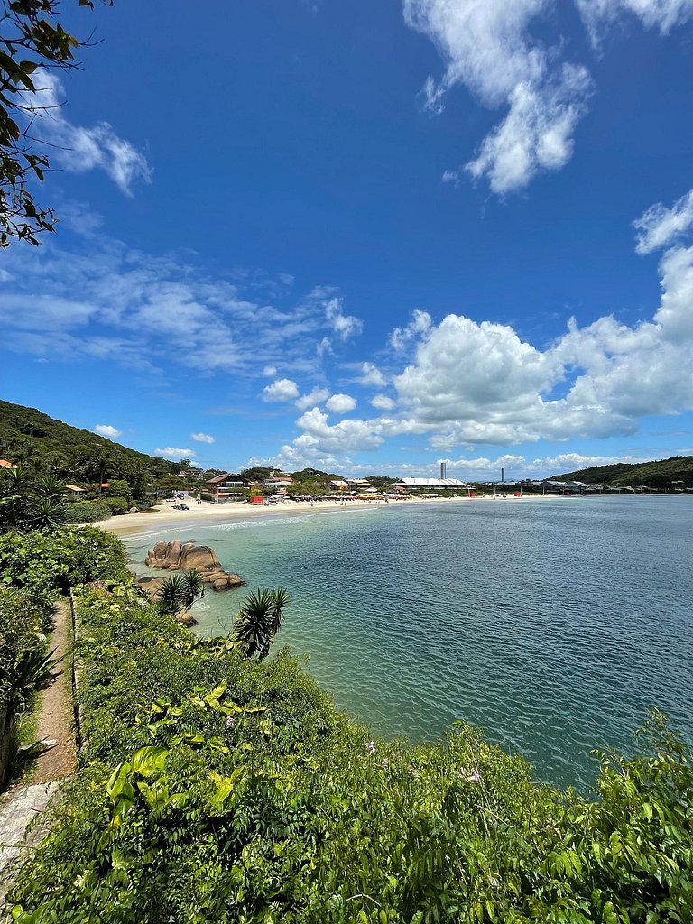 Canasvieiras - Apto 1 quarto (205) - 700m da praia