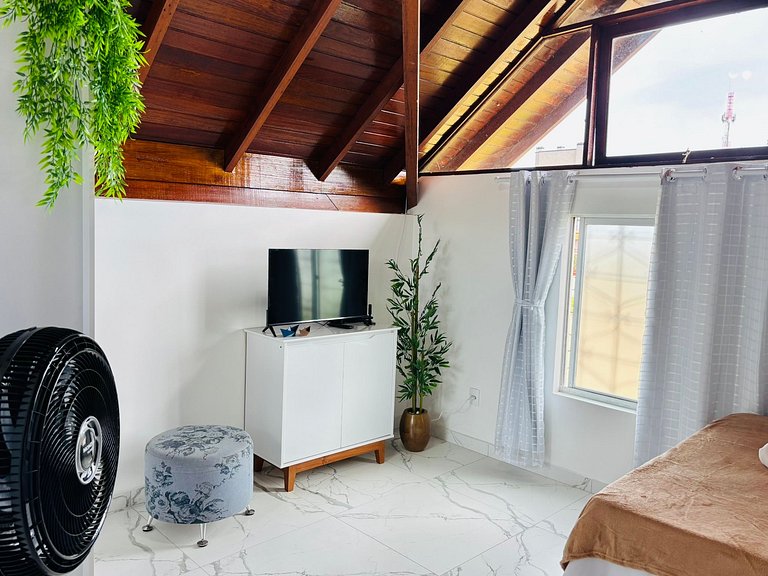 Canasvieiras - Apto 1 quarto (305) - 700m da praia