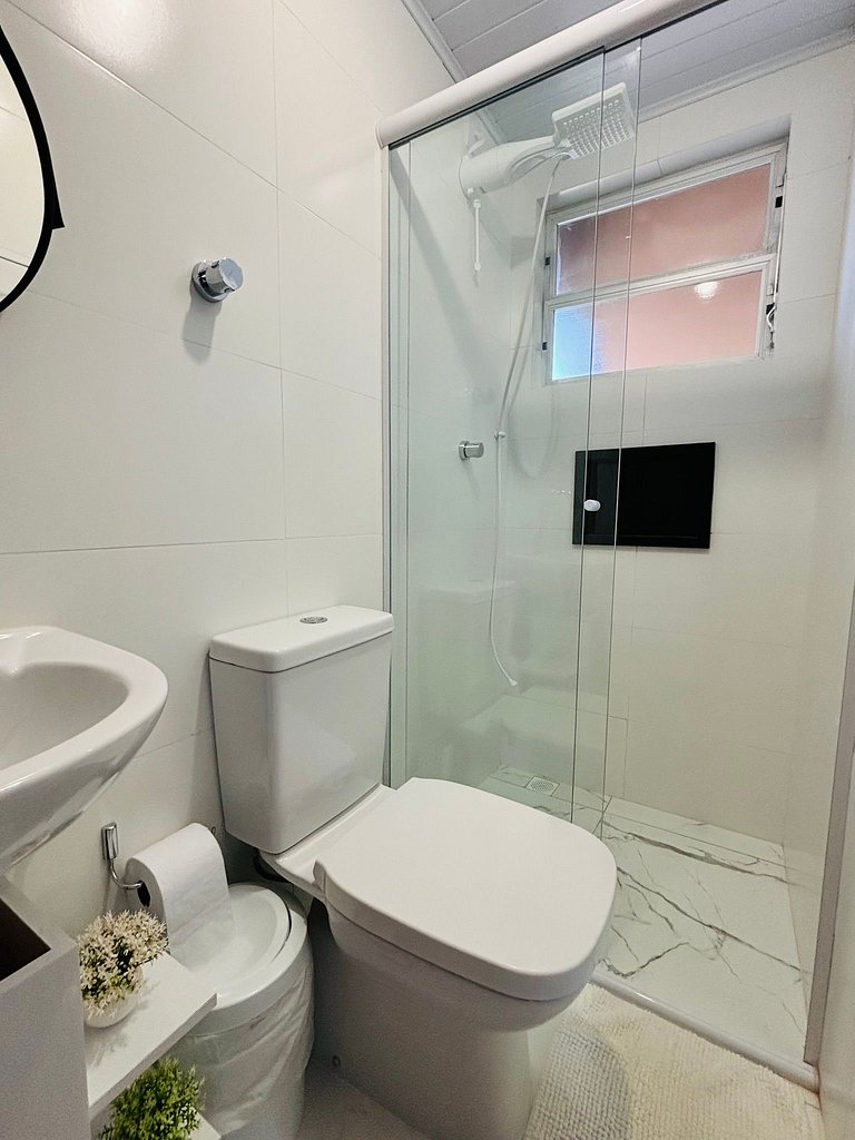 Canasvieiras - Apto 1 quarto (305) - 700m da praia