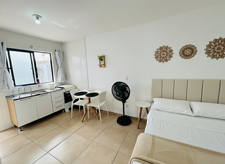 Canasvieiras - Apto Studio (101) - 700m da praia