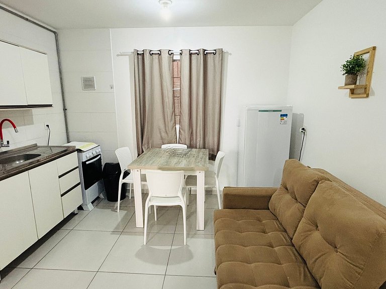 Canasvieiras - Apto 1 quarto (105) - 700m da praia