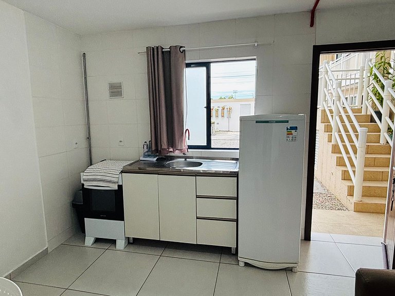 Canasvieiras - Apto 1 quarto (107) - 700m da praia