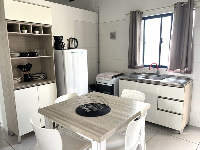 Canasvieiras - Apto 2 quartos (307) - 700m da praia